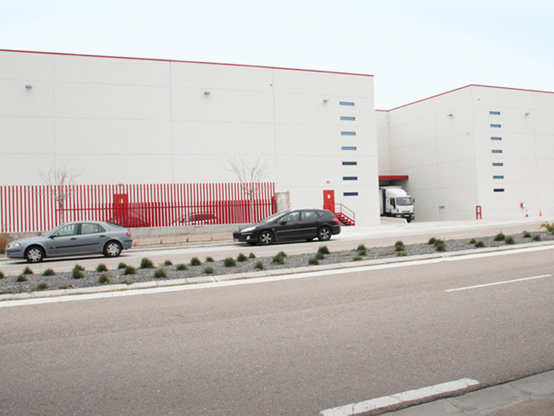 Plateforme logistique TRANSPORTES LAPUENTE 5.000 m2